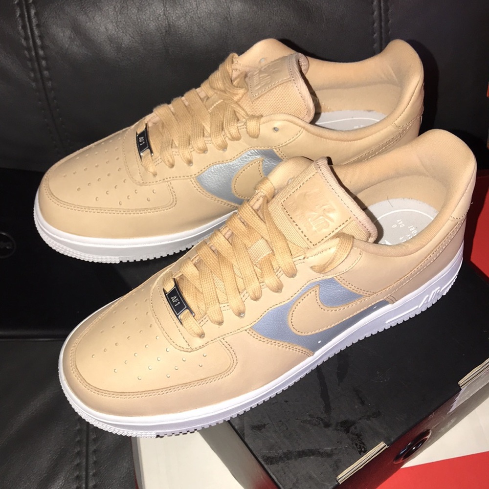 Nike Air Force 1 beige/silver